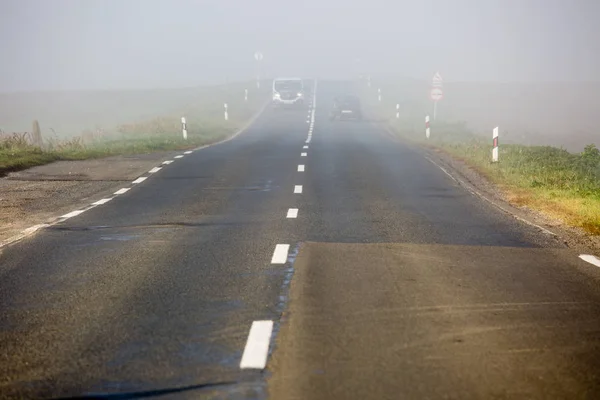 Autostrada z mgły — Zdjęcie stockowe