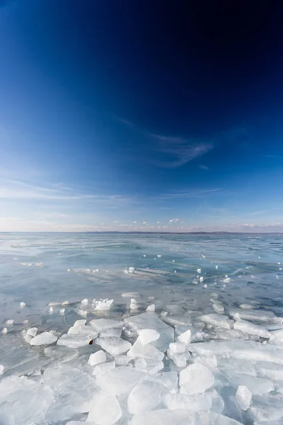 Lago congelado Balaton — Foto de Stock
