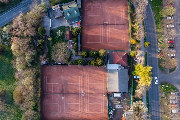 Tennis court in a city — Stock Photo, Image