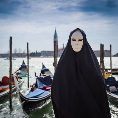 karanlık halloween kostüm gibi adam