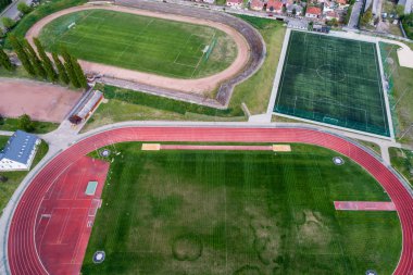 Futbol sahası görünümünü 