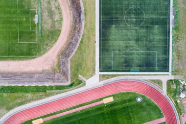 Futbol sahası görünümünü 