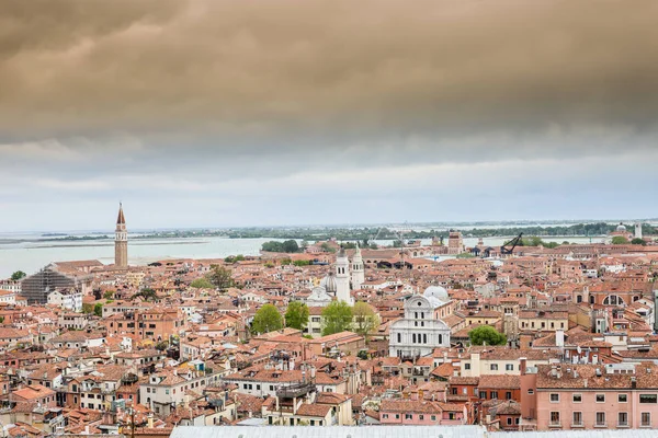 Veneza a partir de San Marco bell tower, Itália — Fotografia de Stock