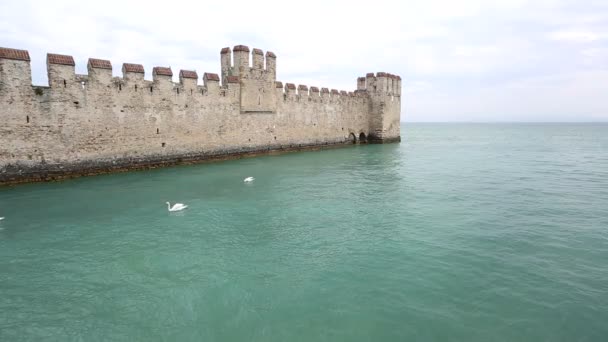Castelo Scaliger no Lago de Garda — Vídeo de Stock