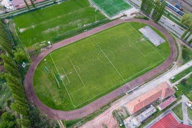 Futbol sahası görünümünü 