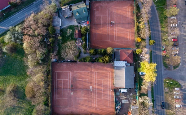 Tennis court in a city — Stock Photo, Image