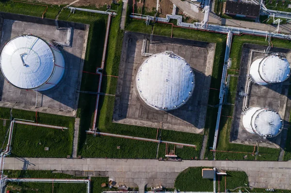 Oil refinery industrial area — Stock Photo, Image