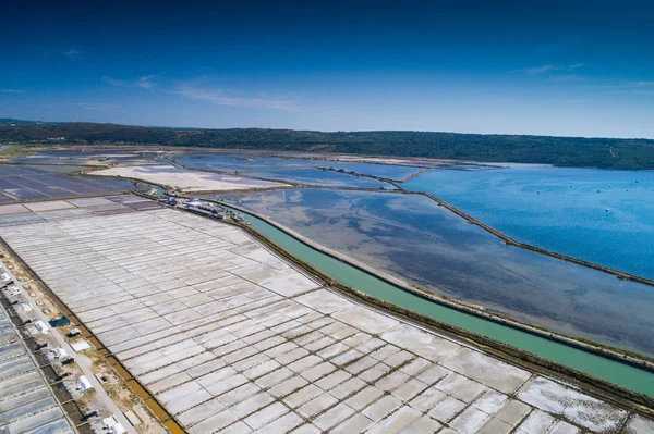 Estanques de evaporación de sales en Secovlje, Eslovenia — Foto de Stock