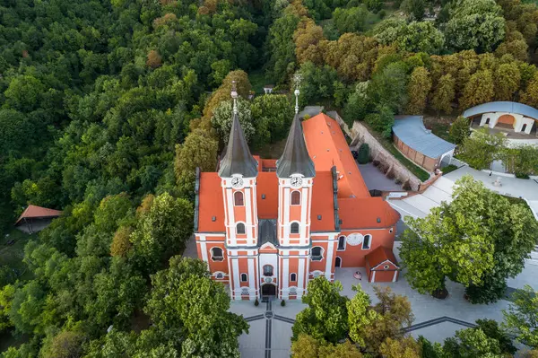 Ogromny Kościół w Mariagyud, Węgry — Zdjęcie stockowe