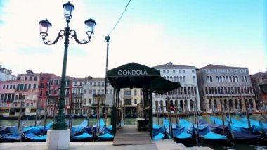 Venedik gondol ile 