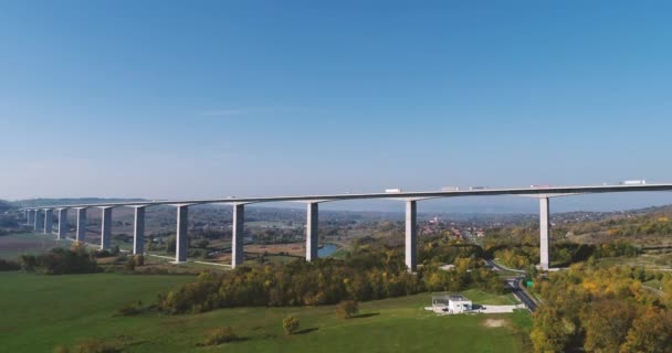 Viaduct van Koroshegy in Hongarije — Stockvideo