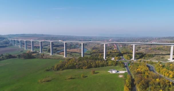 Viadukt von Koroshegy in Ungarn — Stockvideo