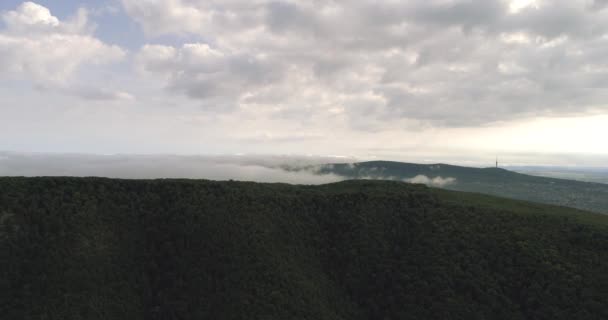 Zataženo mecsek hill — Stock video