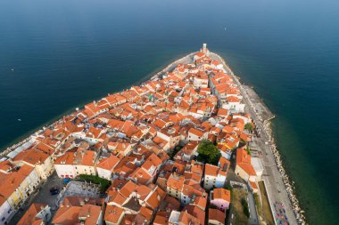 Sabah güneşi'Sloven Adriyatik kıyısında Piran