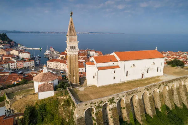 Sabah güneşi'Sloven Adriyatik kıyısında Piran