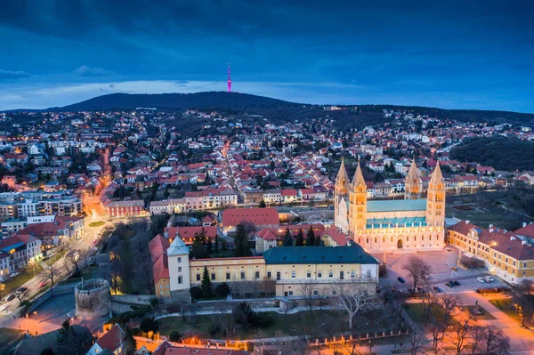 Pecs, Szekesegyhaz. Vista a volo d'uccello — Foto Stock