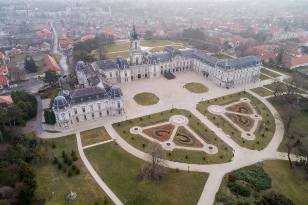 Footo aéreo del Castillo de Festetics en Keszthely — Foto de Stock