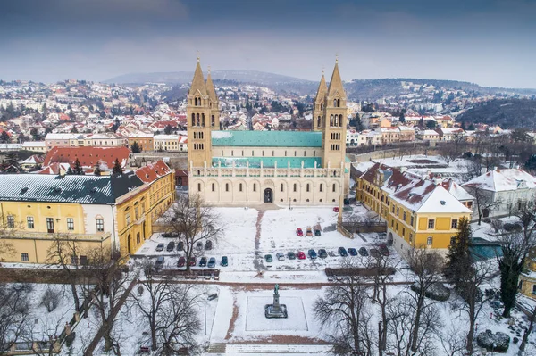 Pecs, Szekesegyhaz. Vista de pájaro — Foto de Stock