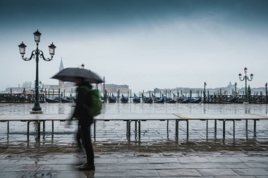 San Giorgio Maggiore Venedik görünümüne aqua sırasında alta