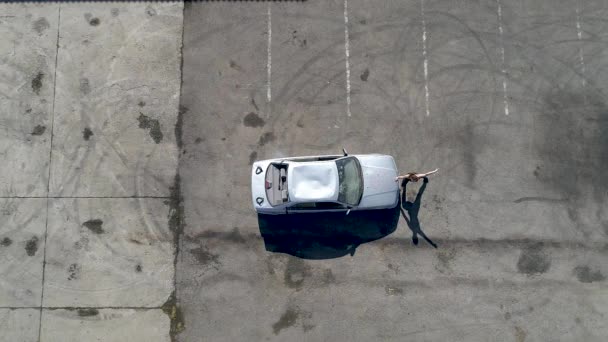 Αεροφωτογραφία Του Παρασύρεται Αυτοκίνητο Βίντεο Αργής Κίνησης — Αρχείο Βίντεο