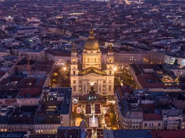 Basilica di Santo Stefano a Budapest Ungheria di notte — Foto Stock