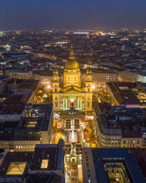 St. Stefanusbasiliek in Boedapest Hongarije 's nachts — Stockfoto