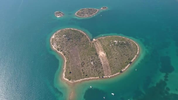 Wyspa Galesnjak Kształcie Serca Widok Lotu Ptaka Dalmacja — Wideo stockowe