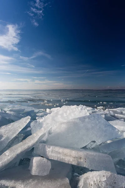 Mrożone jeziora balaton — Zdjęcie stockowe