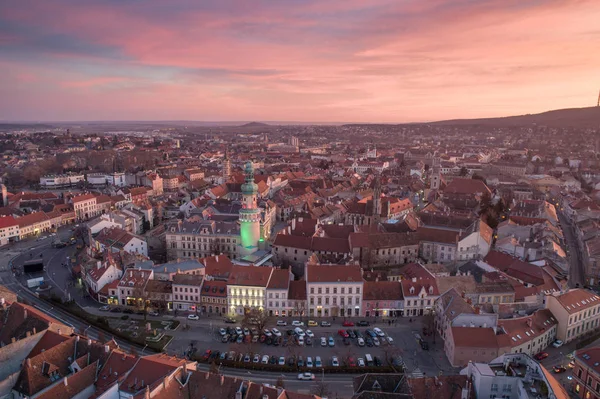 Foto aérea de Sopron medieval con torre de fuego —  Fotos de Stock