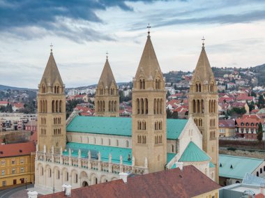 Pecs, Szekesegyhaz. Kuş bakışı