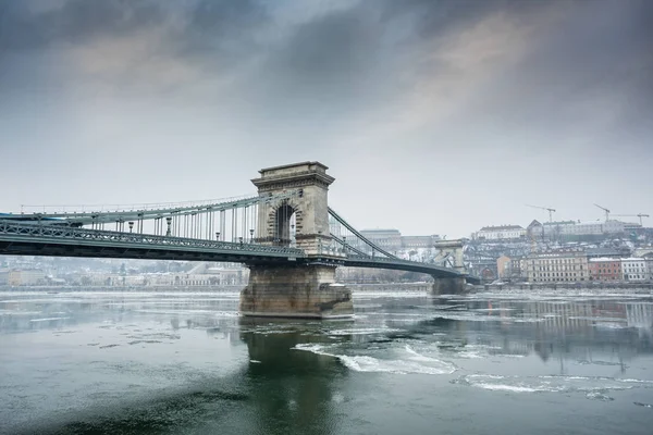 Ice flowing on river Danube — Stock Photo, Image