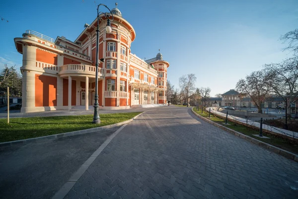 Macaristan 'ın Kaposvar kentindeki tiyatro binası — Stok fotoğraf