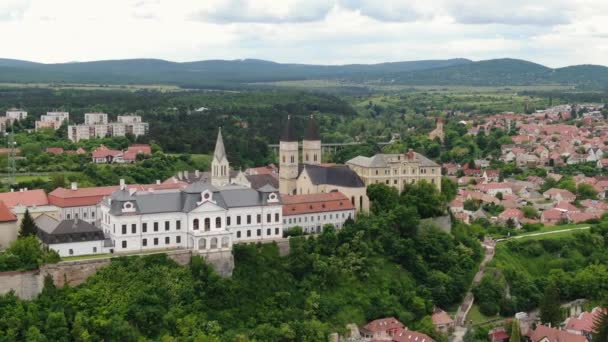 Kasteel Van Veszprem Met Bewolkte Hemel — Stockvideo