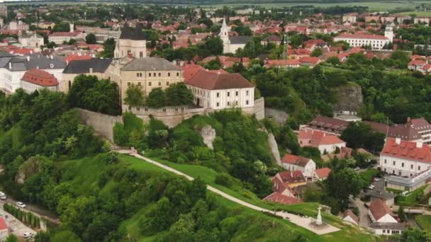 Castelo Veszprem Com Céu Nublado — Vídeo de Stock