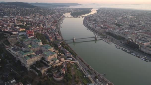 Budapešť Při Východu Slunce Budínským Královským Palácem — Stock video