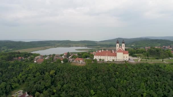 Luftaufnahme Von Tihany Balaton Ungarn Mit Drohne — Stockvideo