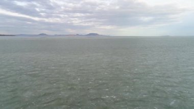 Buzlu Balaton Gölü insansız hava aracı kışın