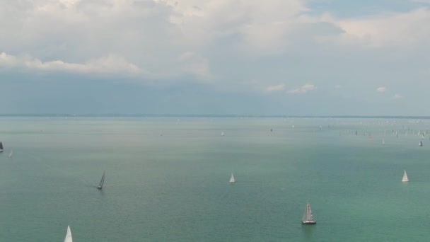 Barche Vela Sul Lago Balaton — Video Stock