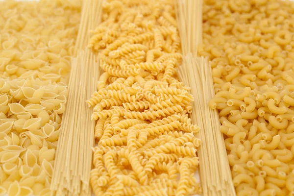 Diferentes tipos de pasta — Foto de Stock