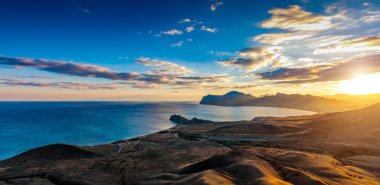 Görünüm Koktebel Körfezi, Cape bukalemun ve eski volkan Kar