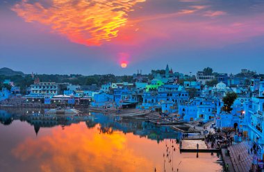  Kutsal Pushkar Gölü, Rajasthan, Hindistan