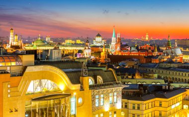 Gece Moskova, Moskova Kremlin türüne