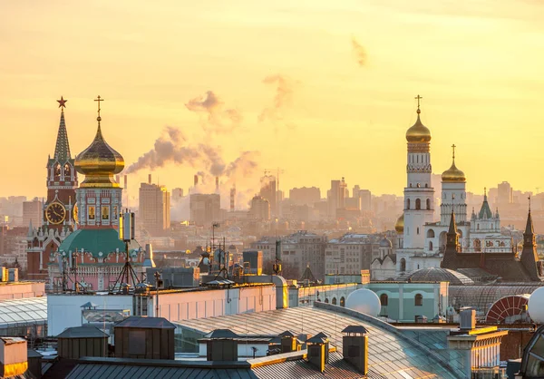 Moscou, vue sur Moscou Kremlin, Cathédrale du Christ Sauveur a — Photo