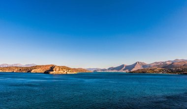 Elounda Körfezi ve Spinalonga Adası, Crete görünümü