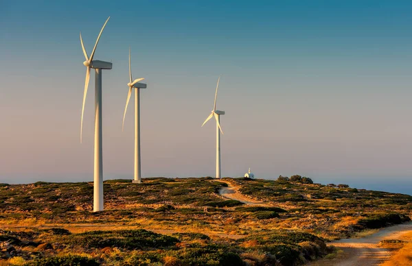 克利特岛上风力涡轮机 — 图库照片