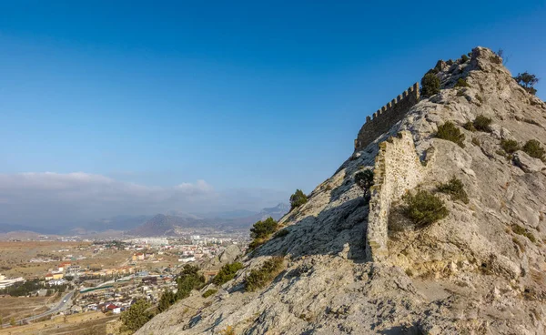 Genoese fortress in Sudak, Crimea — Stock Photo, Image