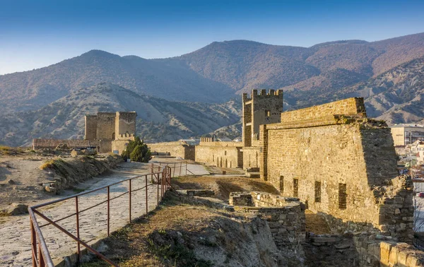 Genoese fortress in Sudak, Crimea — Stock Photo, Image