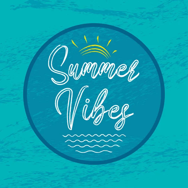 Summer Vibes Logo Mit Abstraktem Sonnen Und Meereswellendesign Auf Grunge — Stockvektor