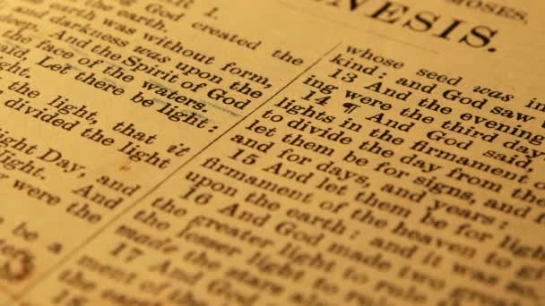 Ancienne Sainte Bible — Video