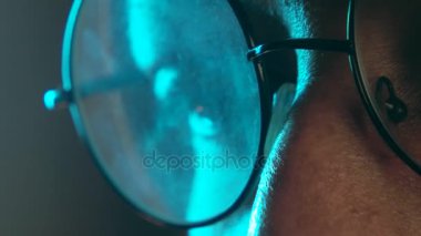 Spectacles on face 